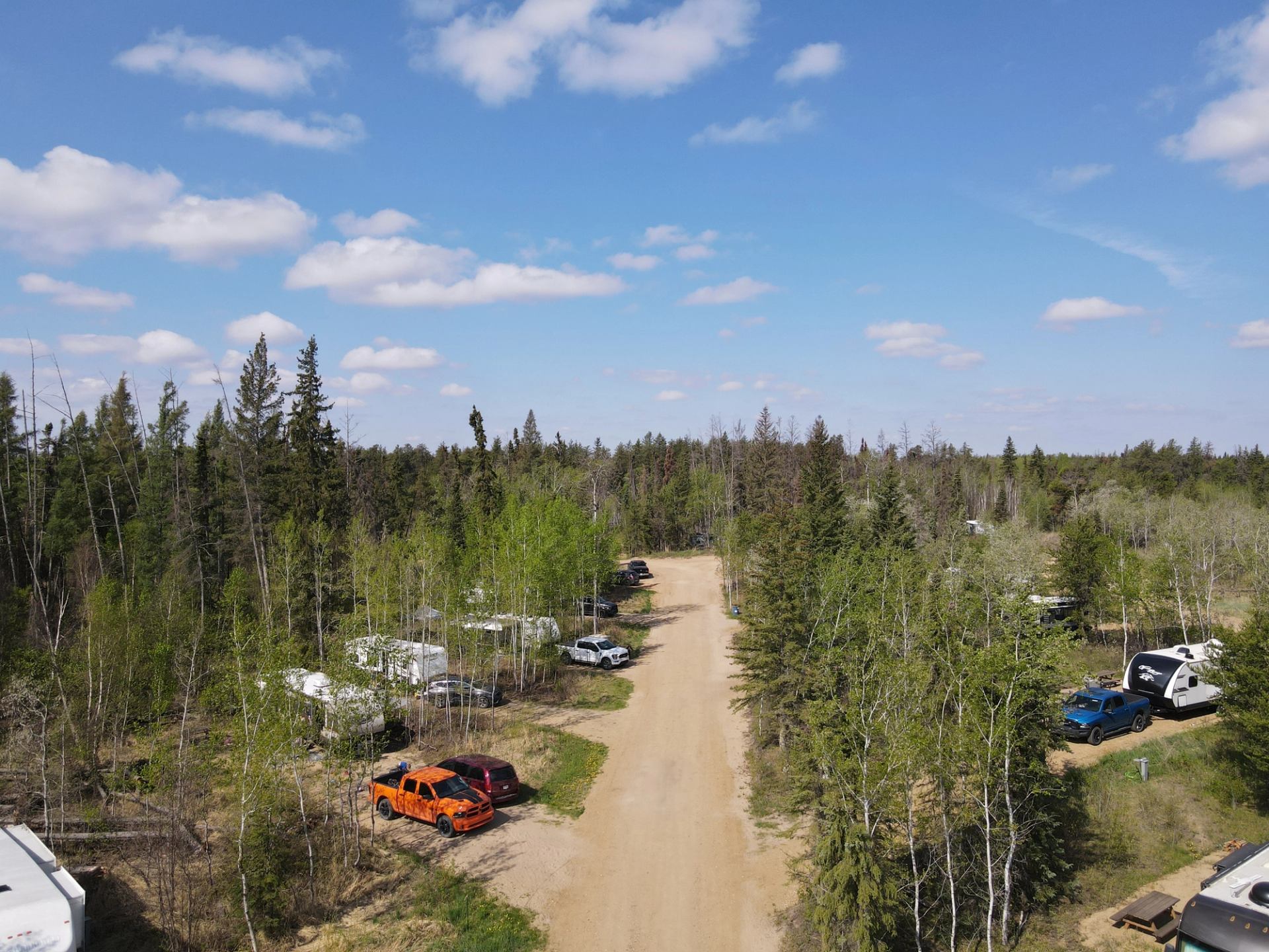 Aerial picture of Northern Lights RV Resort in the summer
