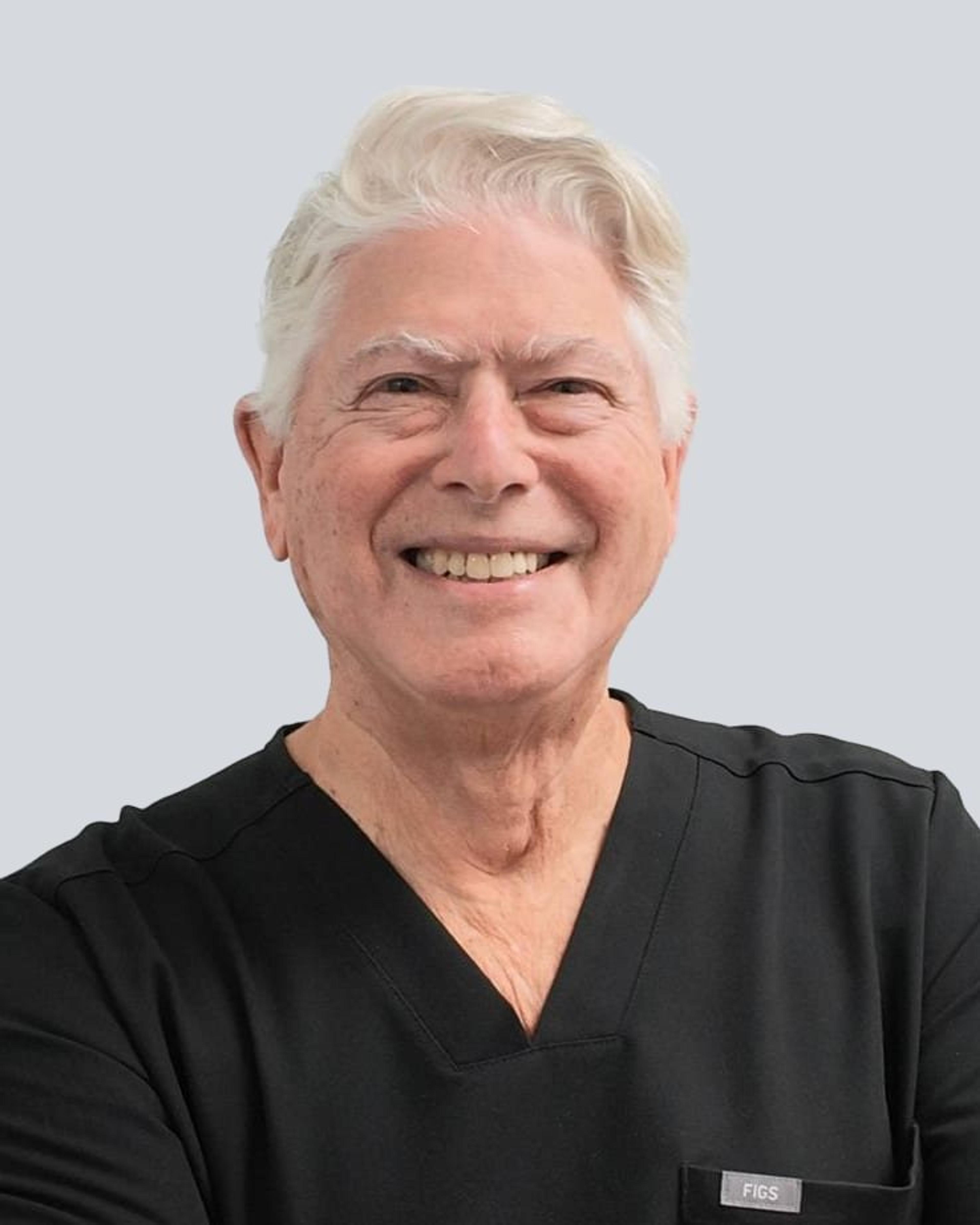 Dr. Elie Wolfson, Endodontist at Lord Dufferin Dental Centre