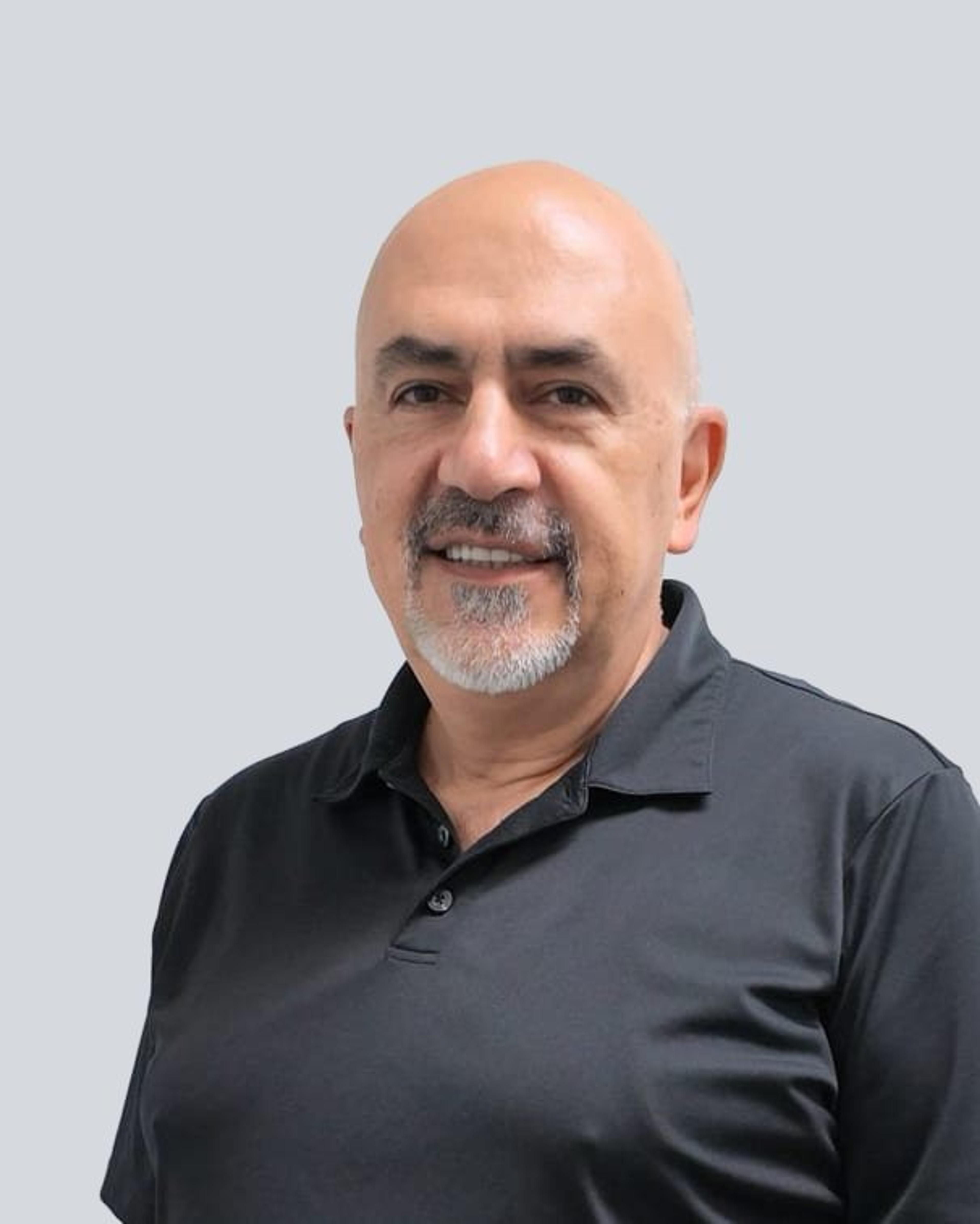 Dr. Farhad Riazi, General Dentist at Lord Dufferin Dental Centre