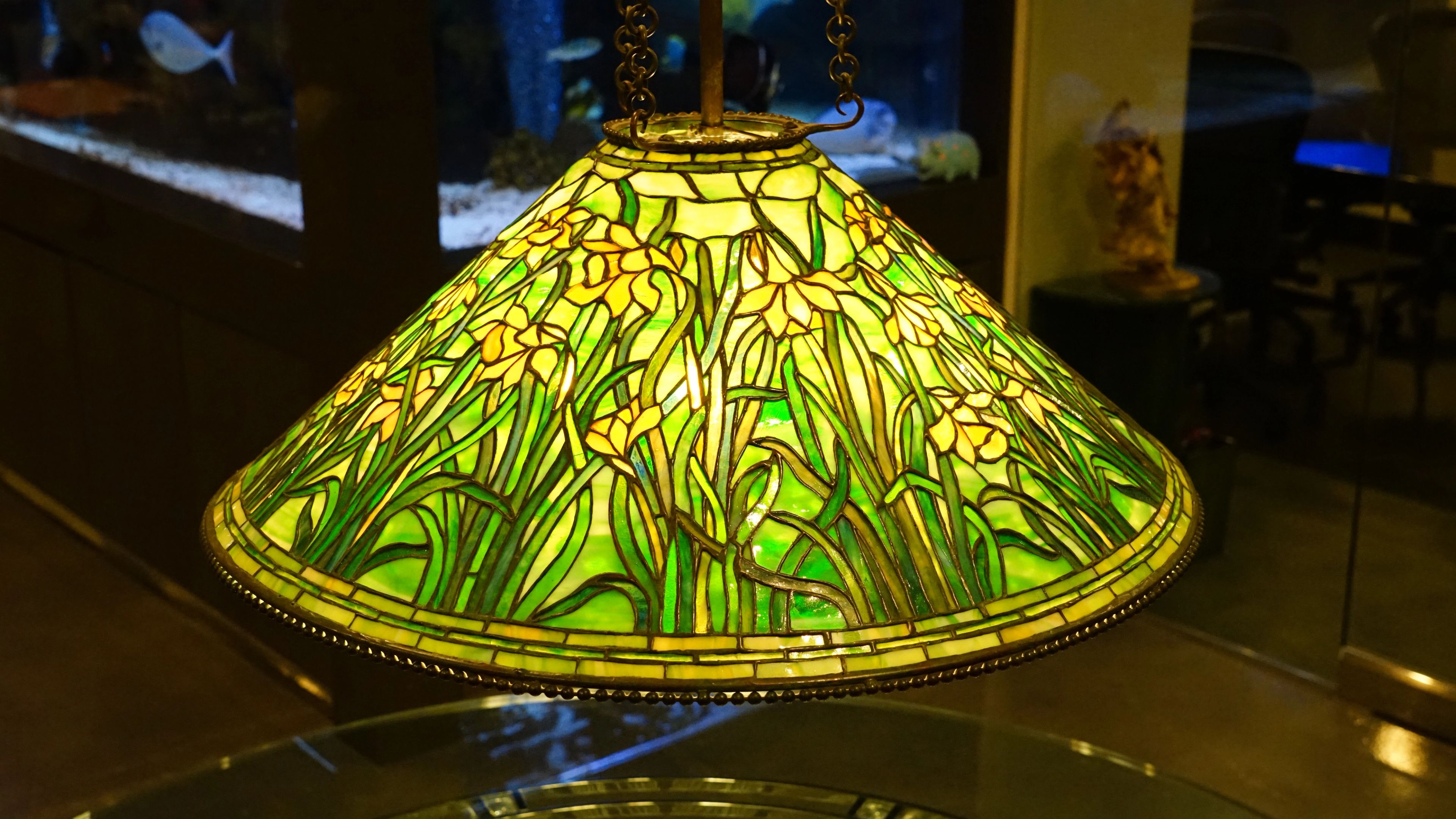 Tiffany Studios Daffodil leaded-glass table lamp