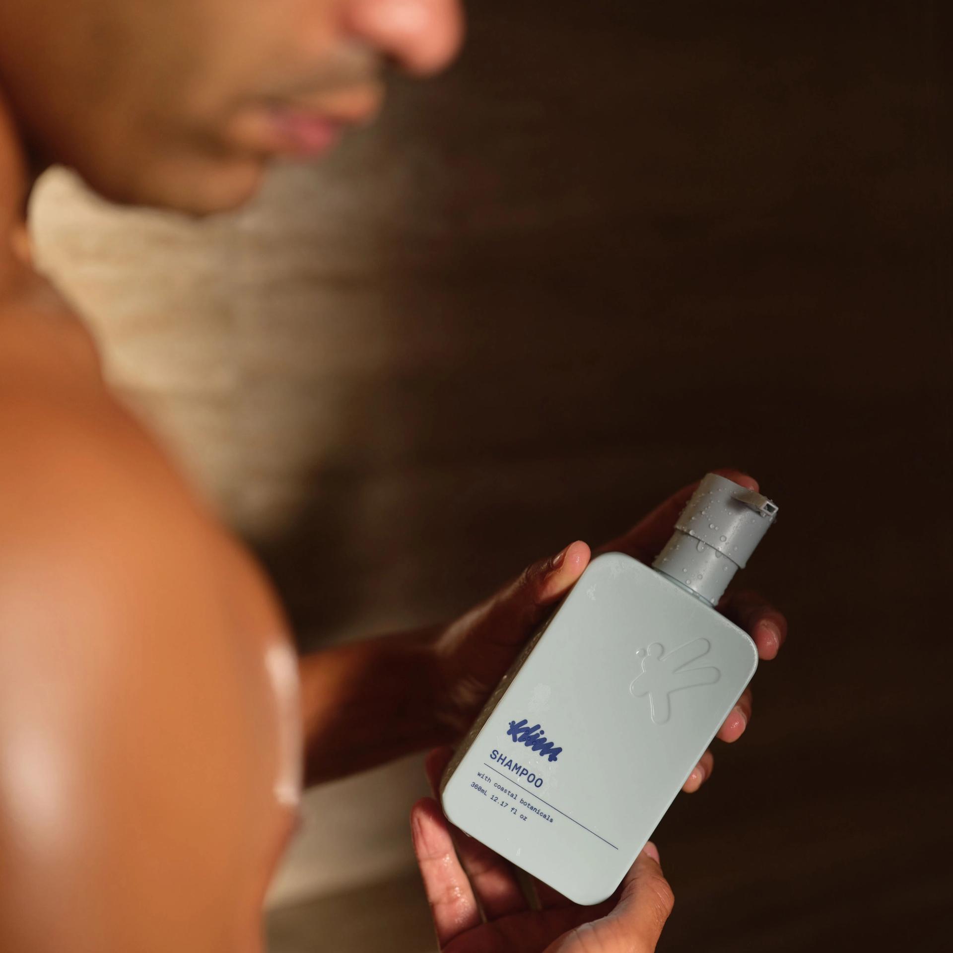Klima Shampoo in the shower.
