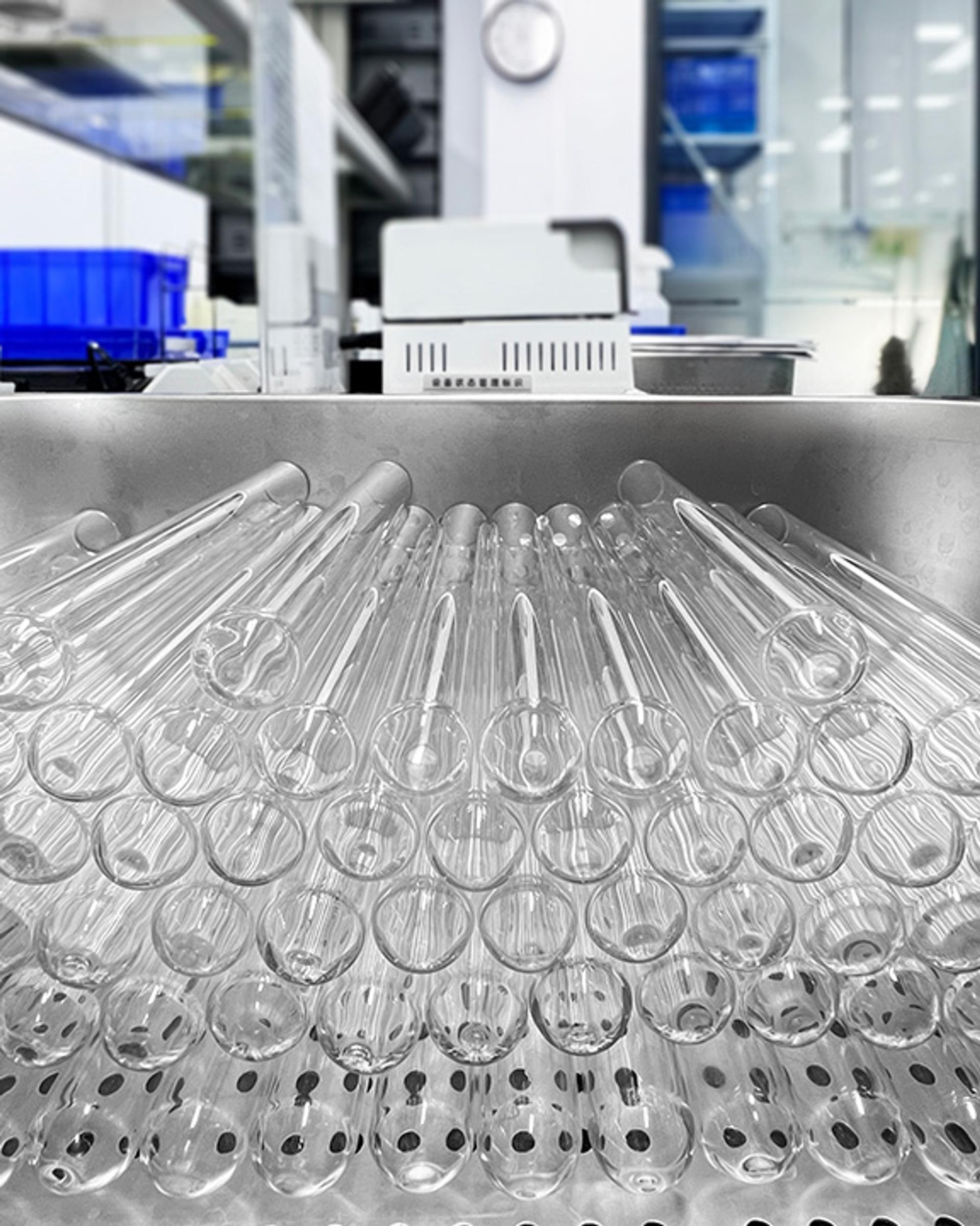 Hunter Amenities, Inside the Shantou Hunter Lab in China