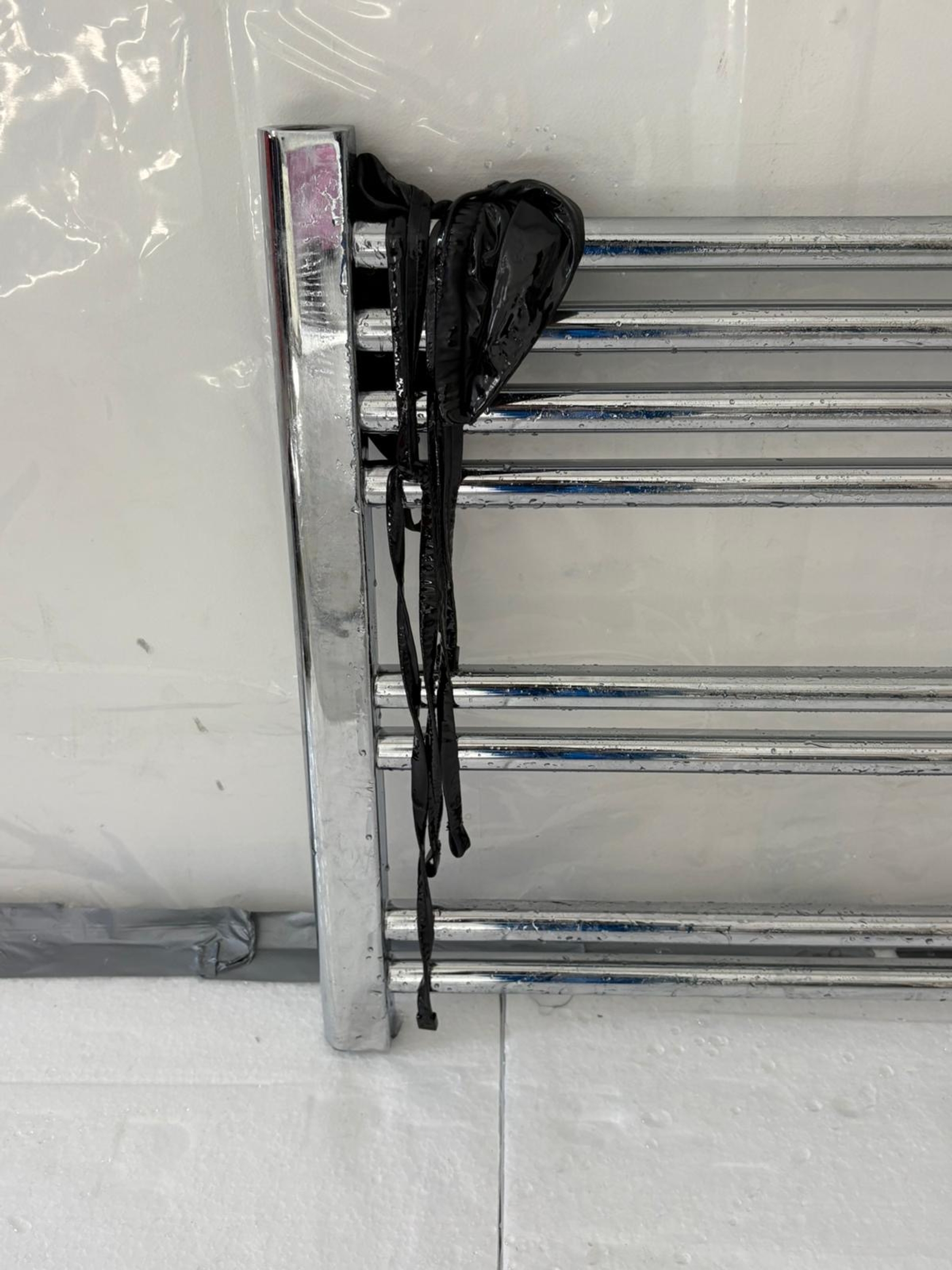 Hover prerender image 21