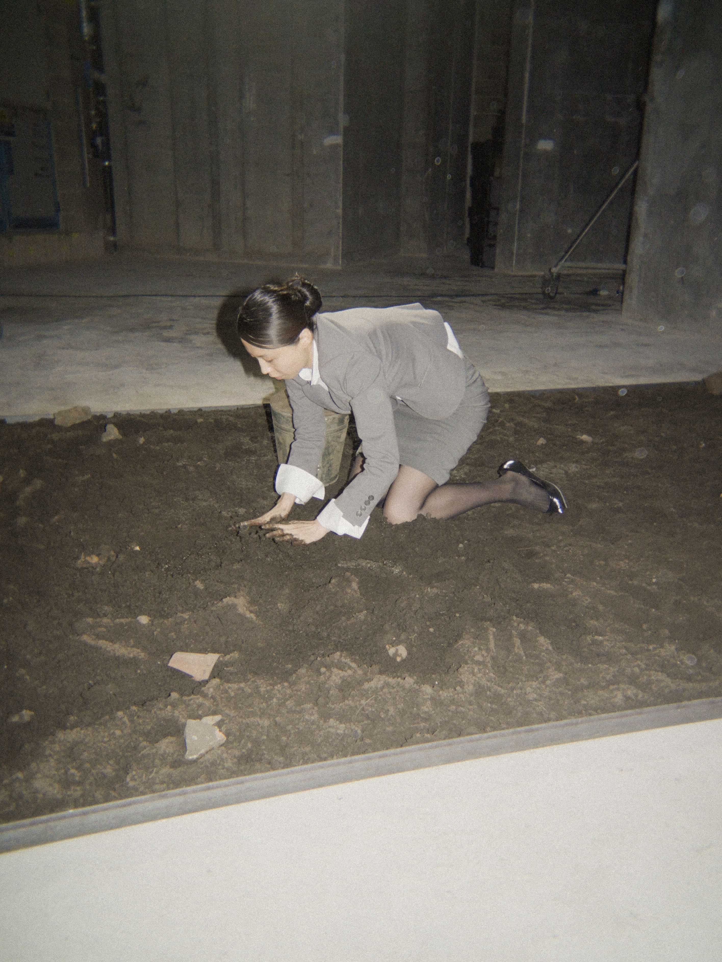 Hover prerender image 54