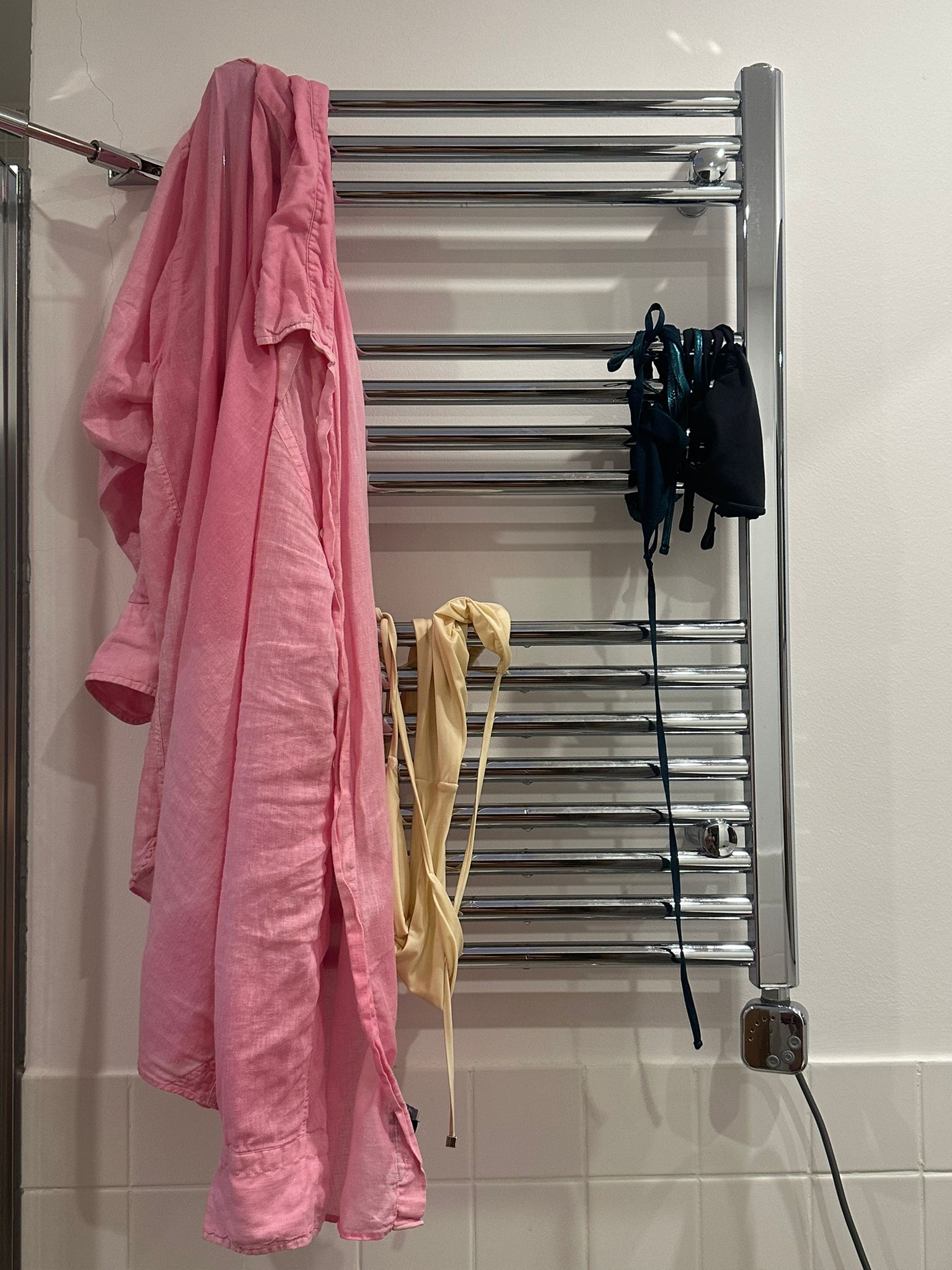 Hover prerender image 30