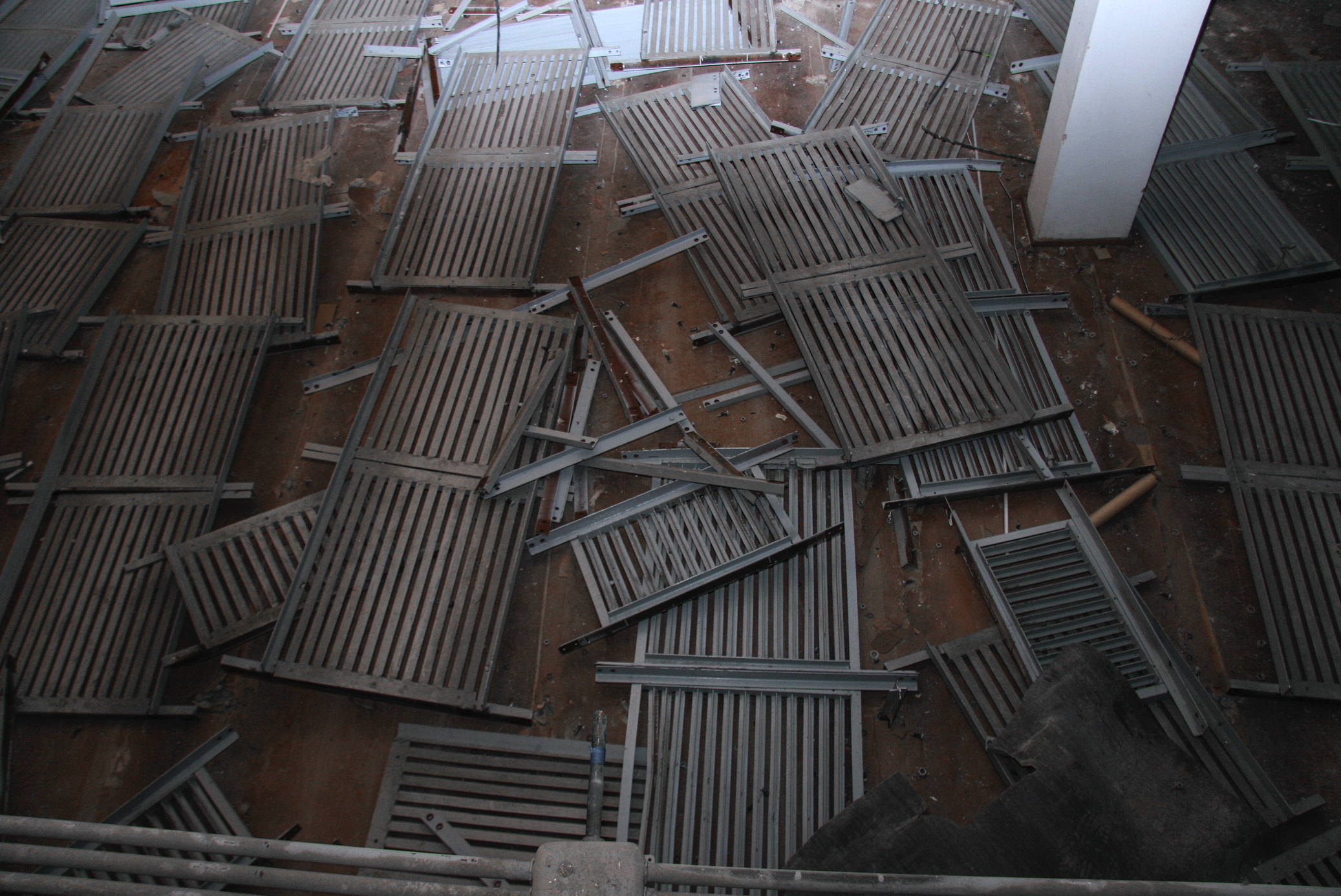 Hover prerender image 12