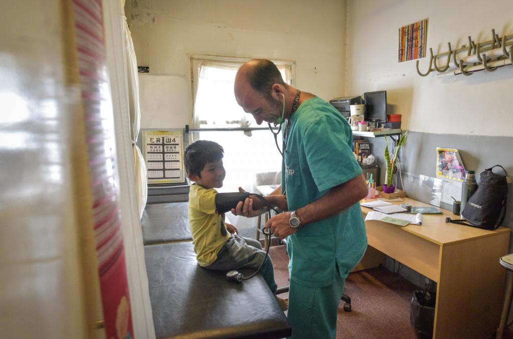 “Salud en tu Barrio” llega a Utopía y Jardín de Peralta Ramos con servicios médicos gratuitos