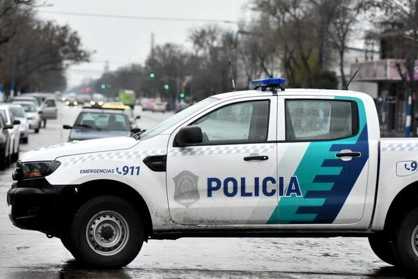 Golpearon y encerraron a una jubilada de 80 años en un violento robo en el barrio San Martín
