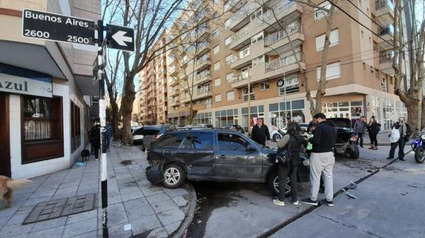 Choque múltiple en Buenos Aires y Gascón: seis autos involucrados y tensión en plena calle