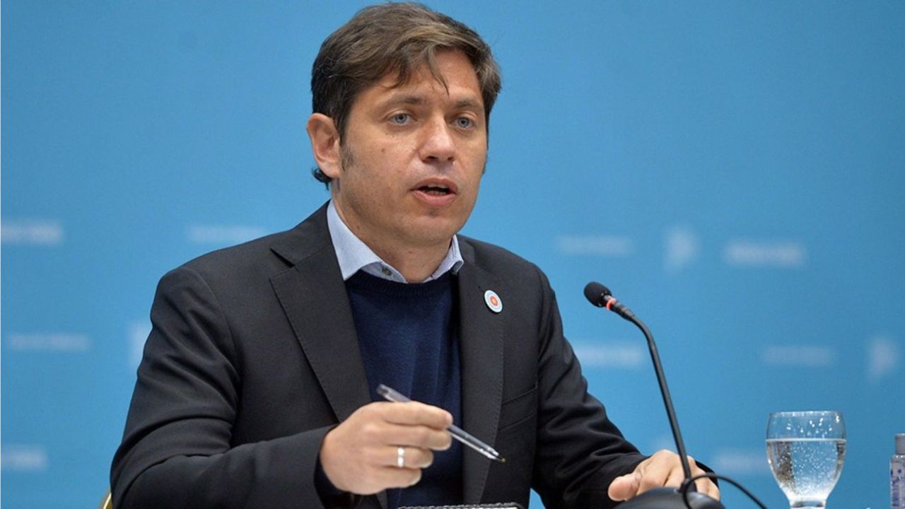 Mientras IOMA está en debacle, la provincia gastó 4 mil millones de pesos en libros de ESI