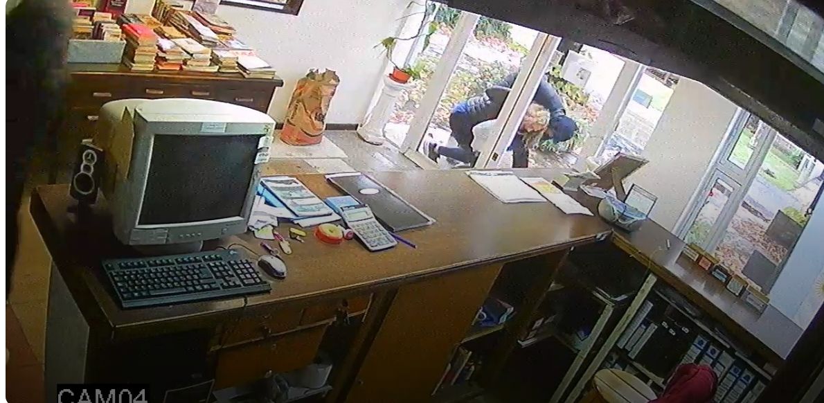 Violento intento de robo en la entrada de una sociedad de fomento a plena luz del día 