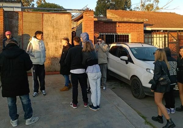 Desactivan fiesta clandestina con 200 personas en barrio Juramento