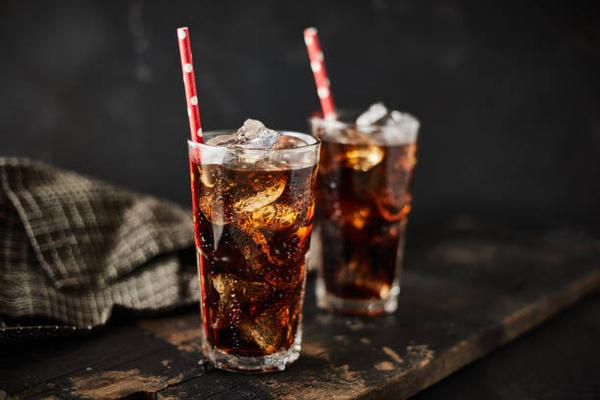 Coca-Cola mantendrá el jarabe de maíz y lanzará una versión con azúcar de caña
