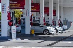 Suben los combustibles: petroleras aplicaron aumentos de hasta 8%
