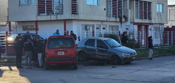 Choque en el barrio San Calletano: no hay heridos graves
