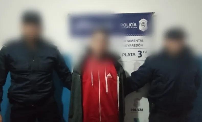 Detuvieron al hombre que iba “por los tiros” por el barrio Las Avenidas