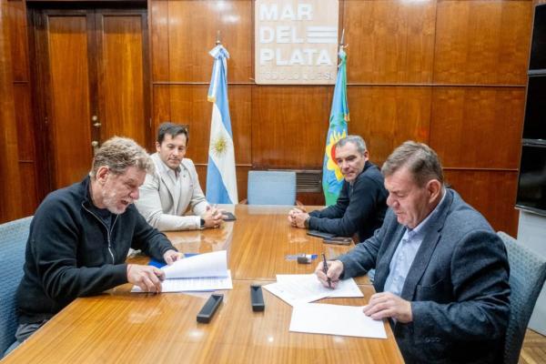 El Municipio y el Banco Ciudad lanzaron un programa de educación financiera para estudiantes secundarios