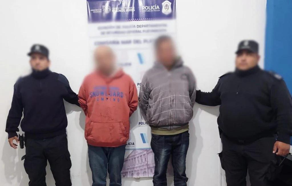 Cuatro cuidacoches fueron detenidos por amenazar a una pareja en la Plaza Mitre