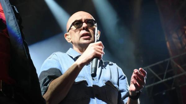 ¿El Indio en Mar del Plata?: el cantante presenta "Brutto" en el Museo Mar