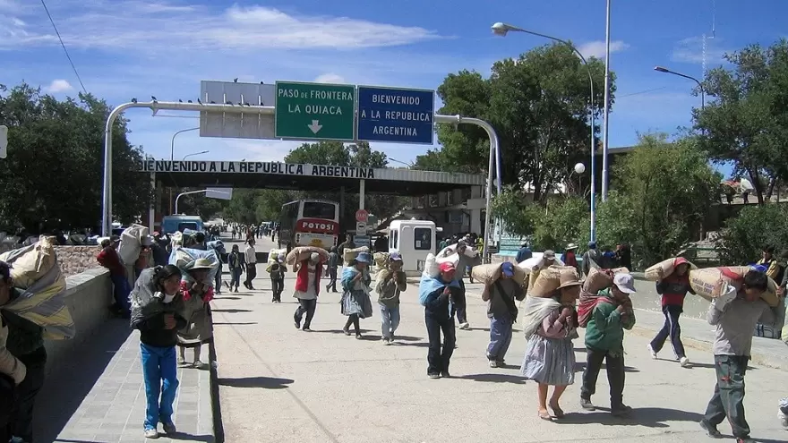 VIDEO: Violento enfrentamiento en La Quiaca: gendarmes y bolivianos en conflicto