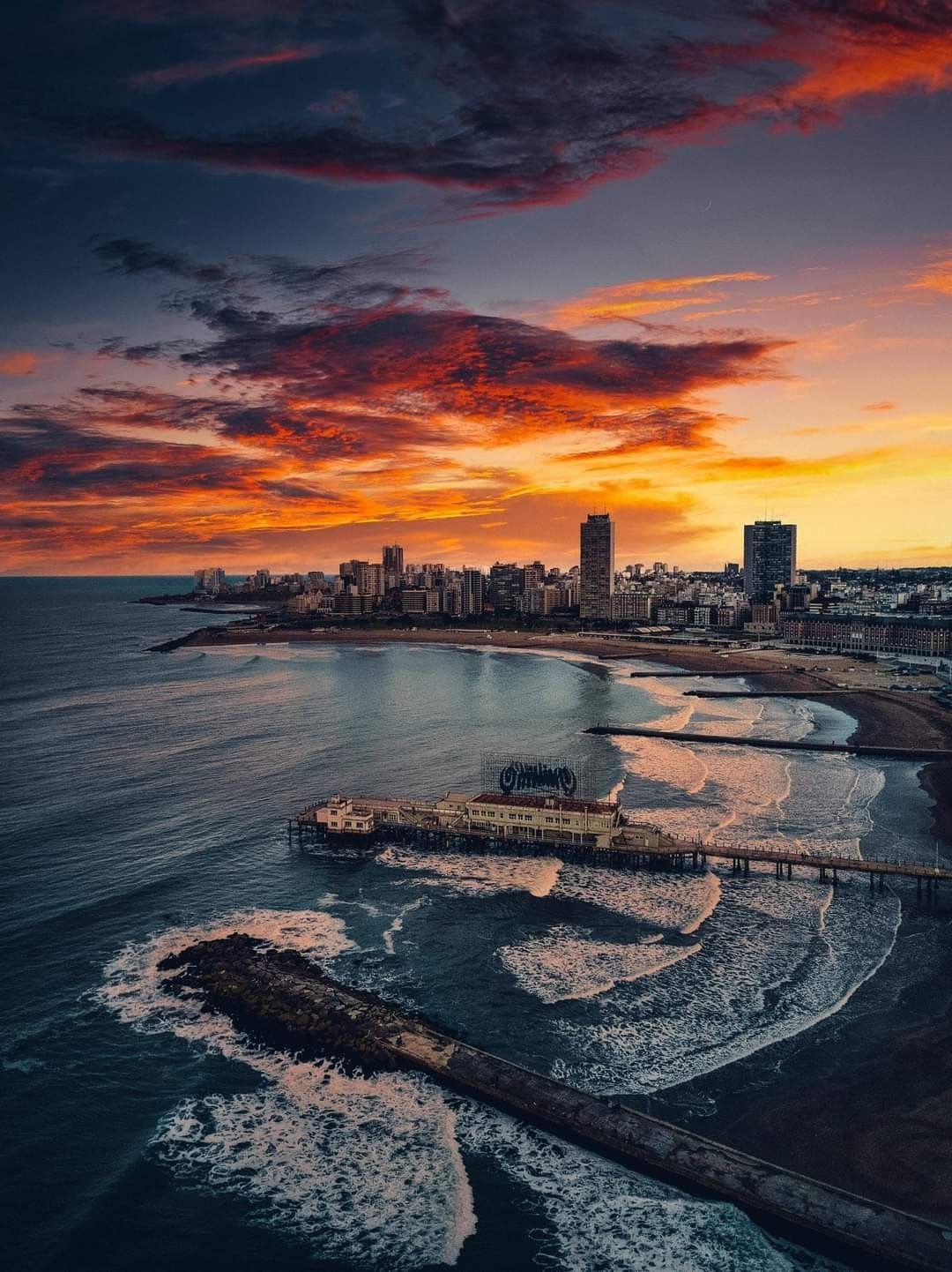 Alerta naranja en Mar del Plata por tormentas y vientos intensos