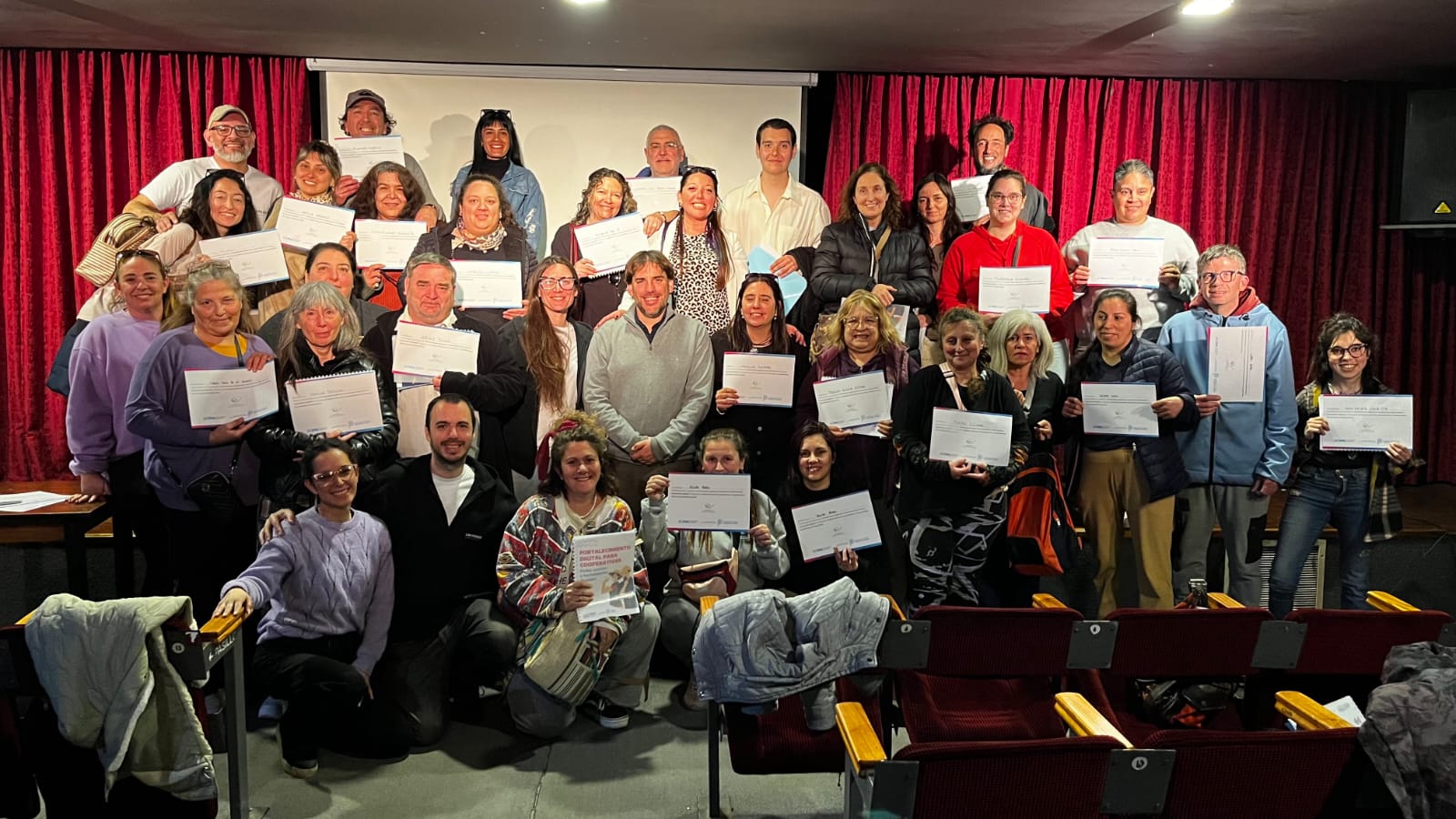 El IPAC capacitó a cooperativas de Mar del Plata y Miramar en comunicación y herramientas digitales