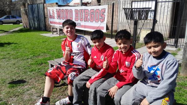 La Agrupación Mono Burgos celebró el Día del Niño con más de 250 chicos del barrio José Hernández