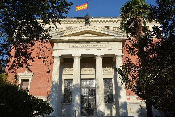 La RAE eliminó la "ch" y la "ll" del abecedario español: conocé el por qué