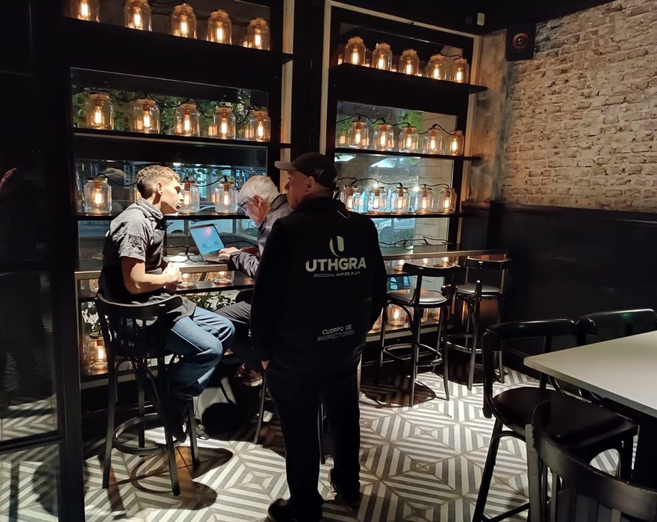 Detectaron altos niveles de informalidad en cervecerías y restaurantes