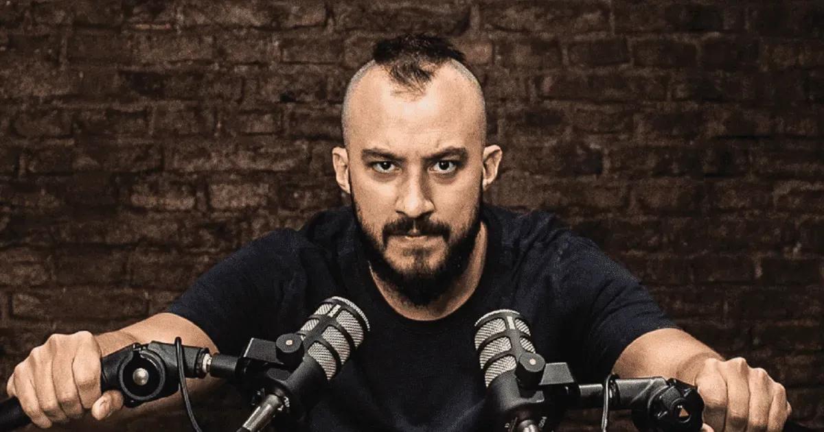 Tomás Rebord llega a Mar del Plata con su primer libro en Verano Planeta 2025