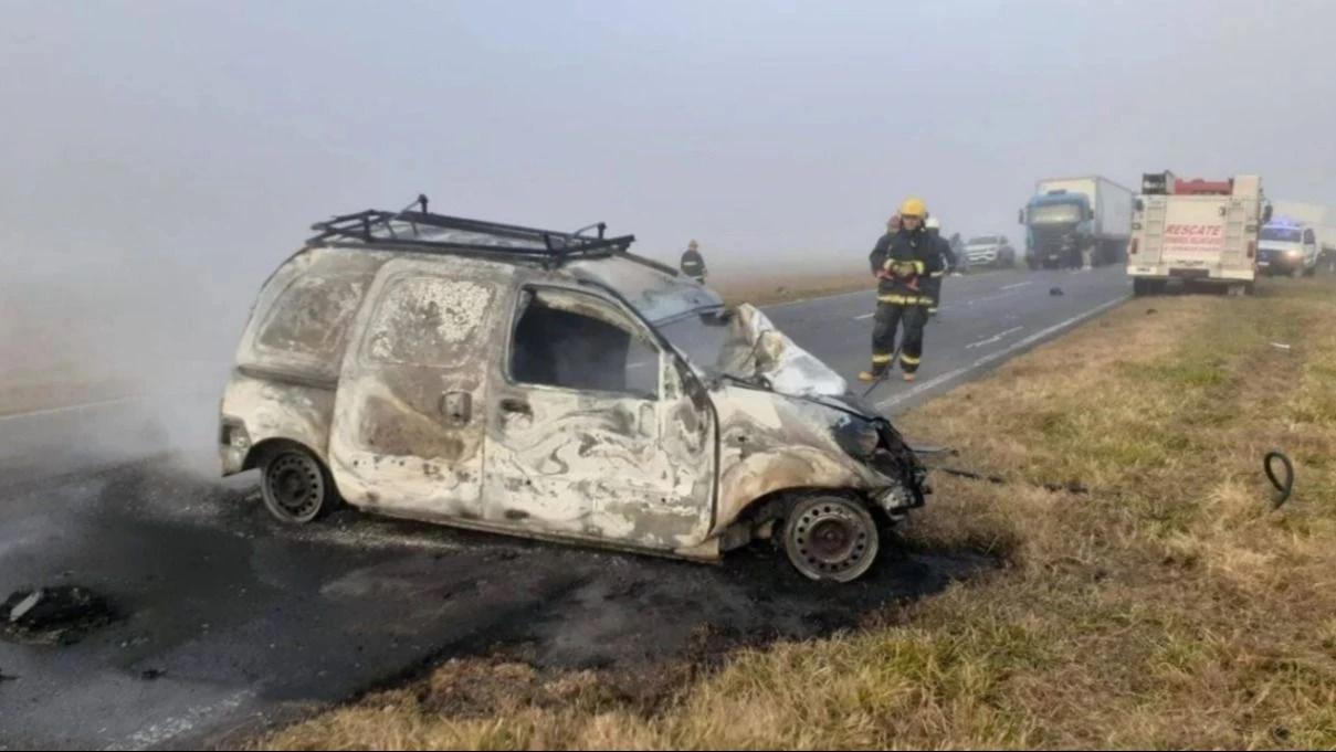 Dos personas murieron en un accidente vial en la ruta 3