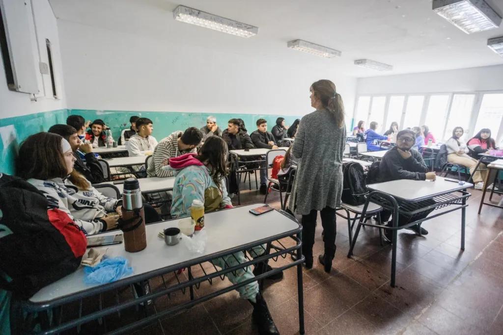 La Municipalidad impulsa talleres de asesoramiento laboral y educativo con el programa Tendiendo Puentes