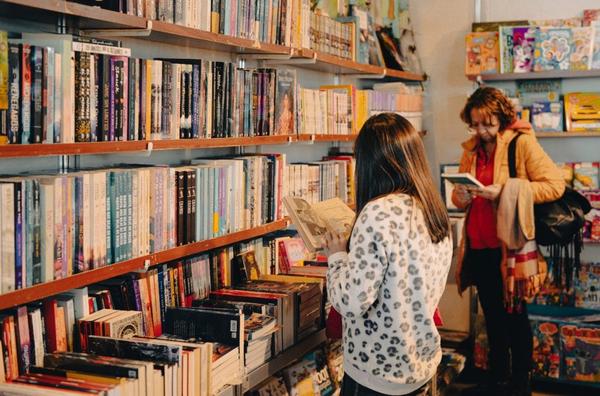 La Feria del Libro Infantil y Juvenil ya recibió a 15.000 visitantes en el Torreón del Monje