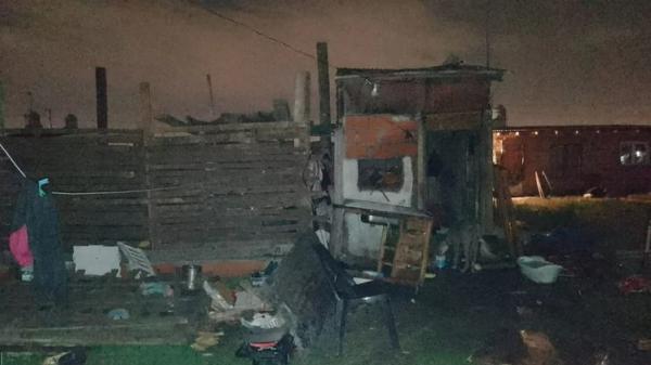 Una mujer y sus 4 hijos sufrieron quemaduras tras un incendio en el barrio Caribe