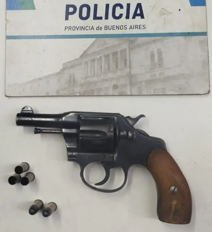 Tiroteo y persecución en Don Emilio: detienen a un ladrón tras robarle el celular a un chofer de UBER