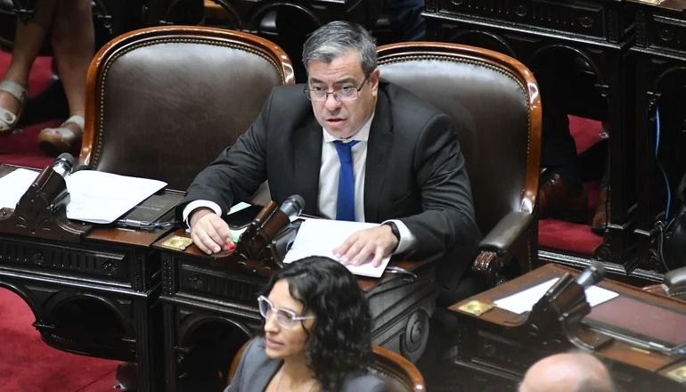 El diputado Eduardo Valdés busca desde el congreso frenar el cierre de Télam 