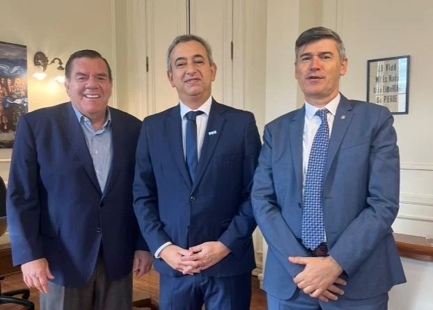  Montenegro se reunió con sus pares de Rosario y Córdoba