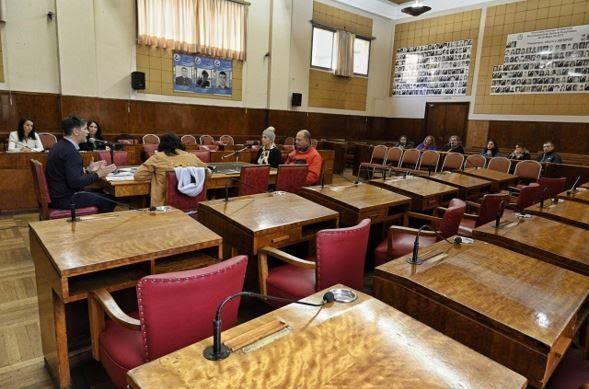 El oficialismo no se presentó a la Comisión de Salud donde había vecinos que querían ser escuchados