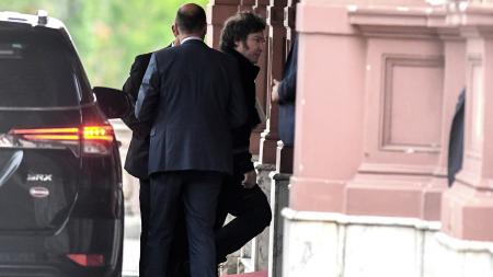 El Presidente Javier Milei comanda la primera reunión de Gabinete del año