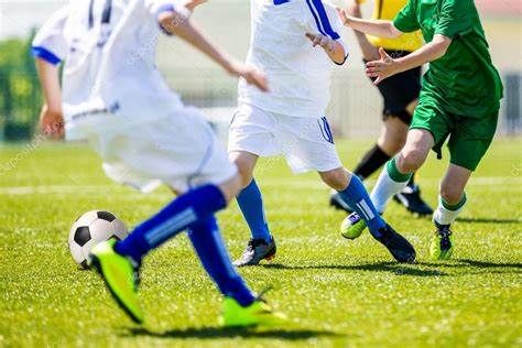 Córdoba: No pagó la cuota alimentaria de sus hijos y una jueza le prohibió jugar al futbol con sus amigos