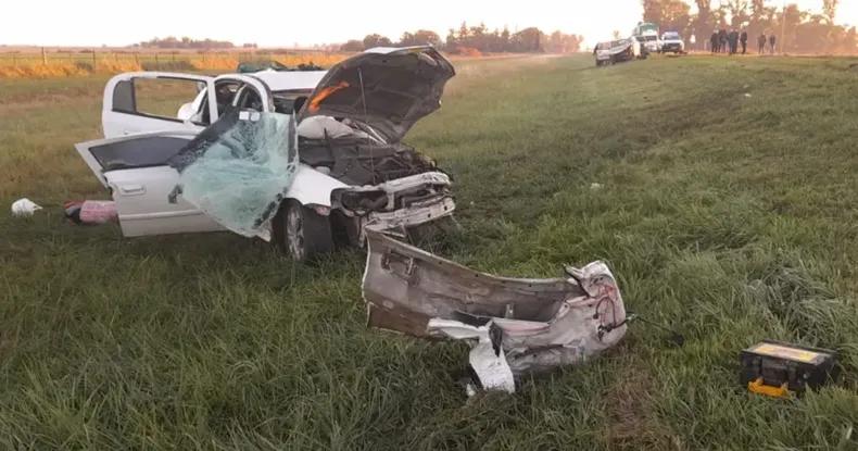 Tras un terrible choque, una mujer y su bebe de 11 meses murieron en la ruta 188 