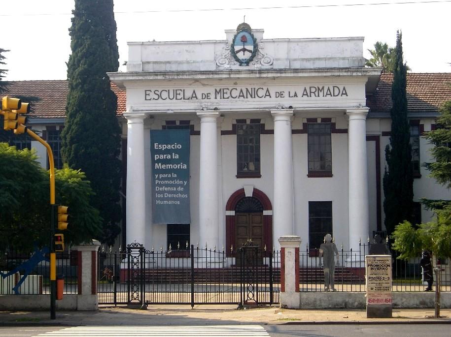 El Gobierno impulsa recortes y analiza trasladar el Ministerio de Justicia a la ex ESMA