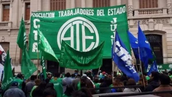 ATE llamó a un paro nacional y advirtió que los salarios “están en caída libre”