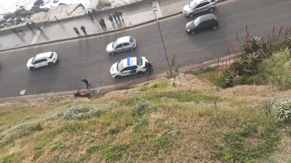 Identificaron a la mujer que cayó 20 metros y quedó tendida en la vereda en el Paseo Dávila