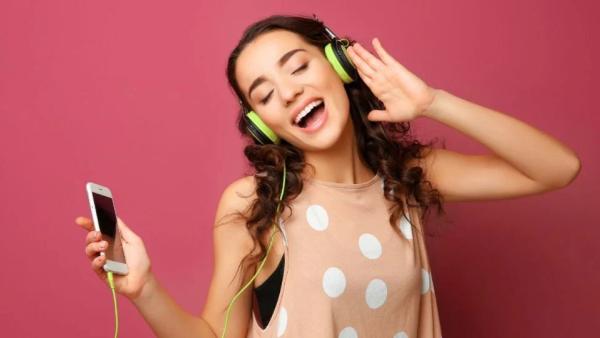 Las 10 canciones que maximizan la felicidad, según un estudio
