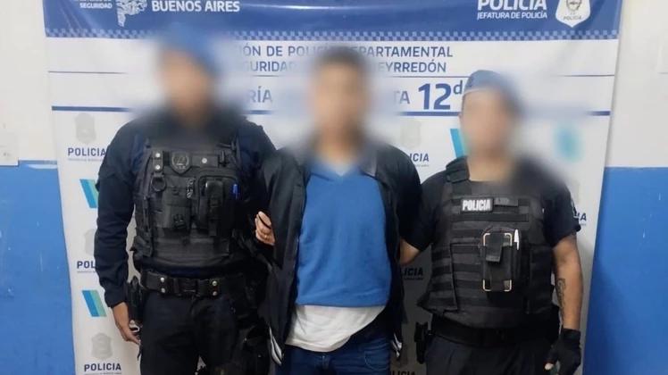Acusó a su madre de hacer brujería y la atacó a golpes: fue detenido