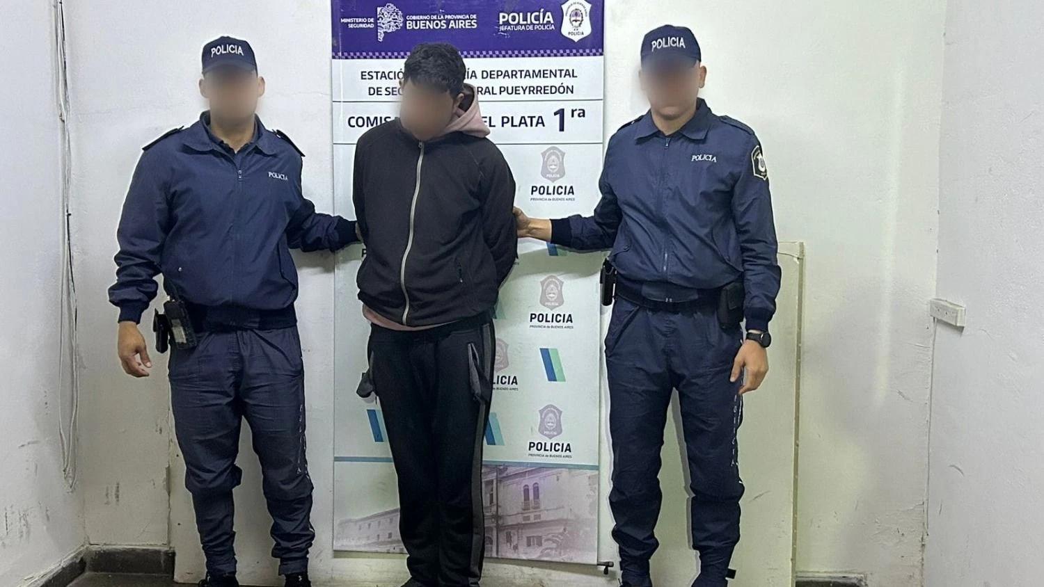 Pleno centro: detienen a dos adolescentes por robar celulares