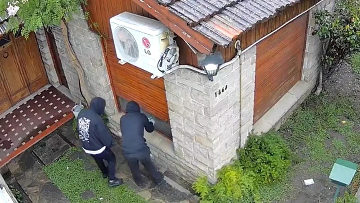 Brutal entradera a un jubilado de 96 años en Lanús
