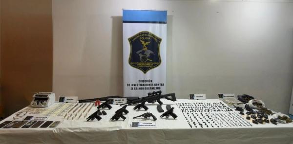 Internos dirigían una banda desde la cárcel y terminaron con 10 detenidos tras un megaoperativo