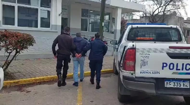 Pelea entre dos hombres por una división de bienes: uno de ellos terminó herido 